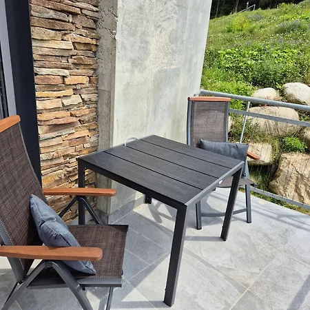 Danadrin Family Evergreen * Tale