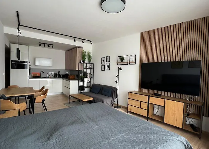 Danadrin Family Evergreen * Tale